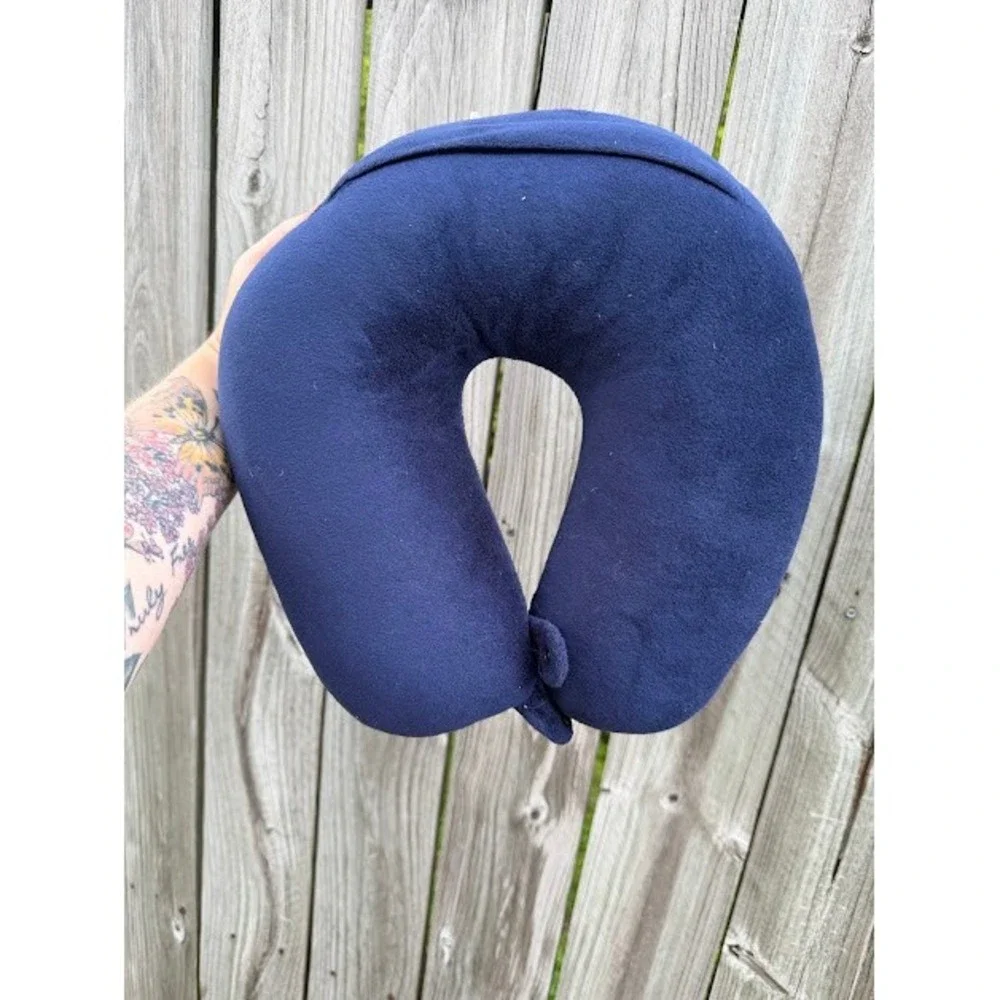 Travel Comfort Navy Blue Neck Pillow One Size Plush U-Shaped Snap Closure